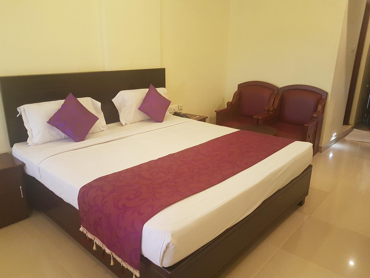 Hotel Pearl Residency Thrissur Exterior foto